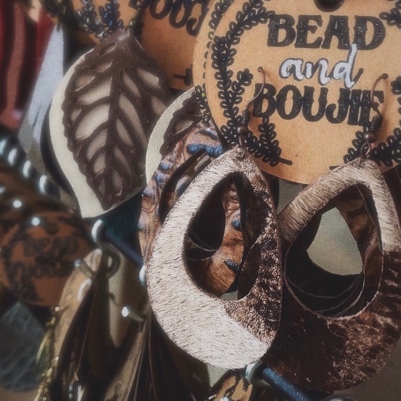 Genuine Brown & White Cow Hide Leather Cut Out Teardrop Dangle Earrings - Picture 12 of 12